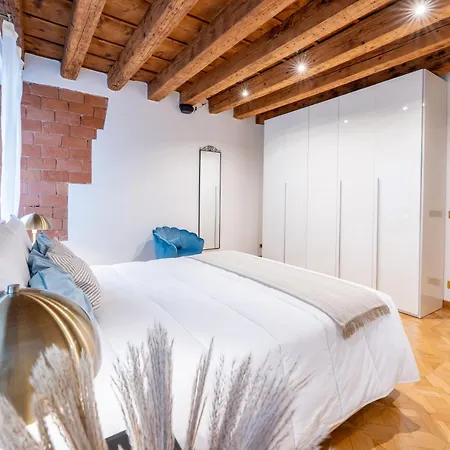 Апартаменты Sgarzerie Luxury Flat 2 120mq Верона