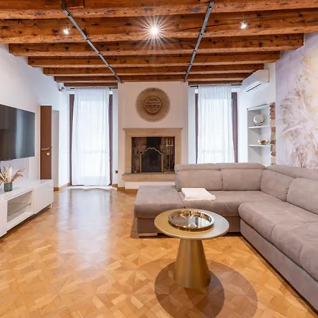 Апартаменты Sgarzerie Luxury Flat 2 120mq